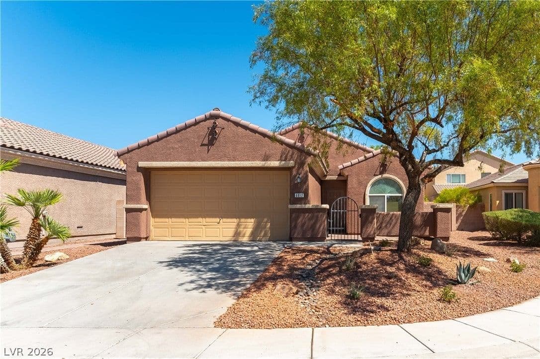 6812 Royal Poinciana Court