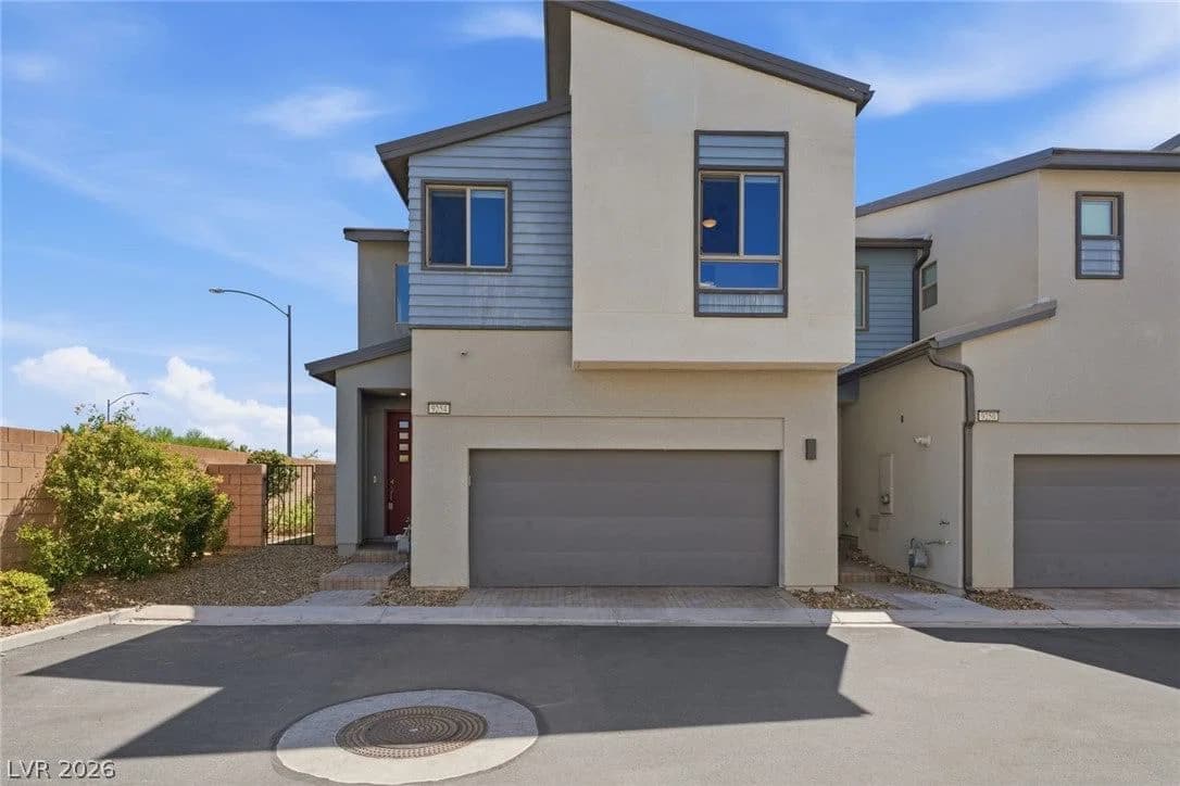 9254 Desert Pearl Avenue photo 4