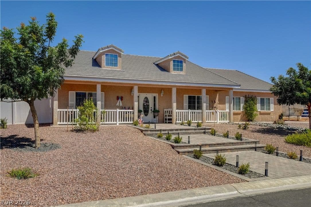 1374 Lake Valley Drive photo 5
