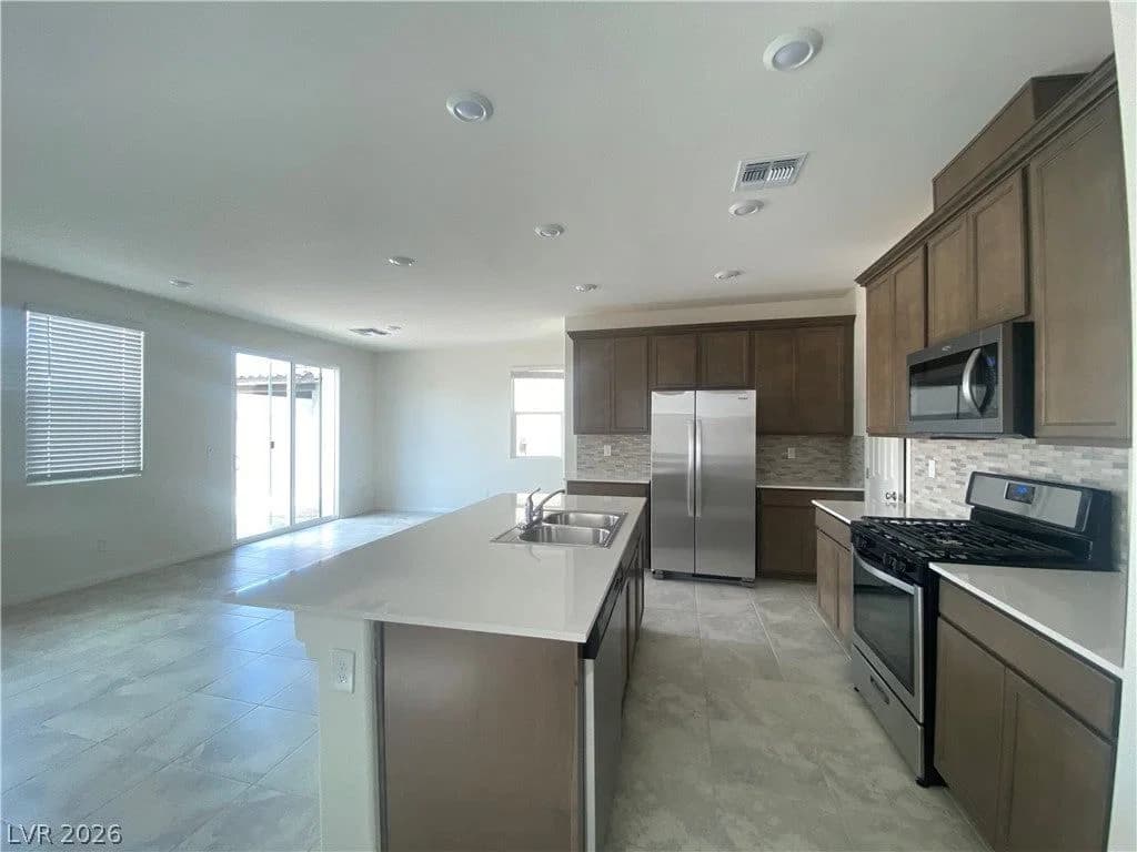 5833 Holbeche Street photo 4