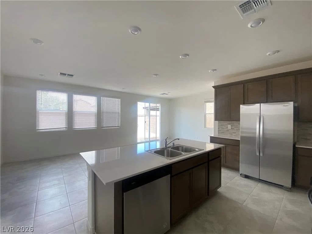 5833 Holbeche Street photo 5