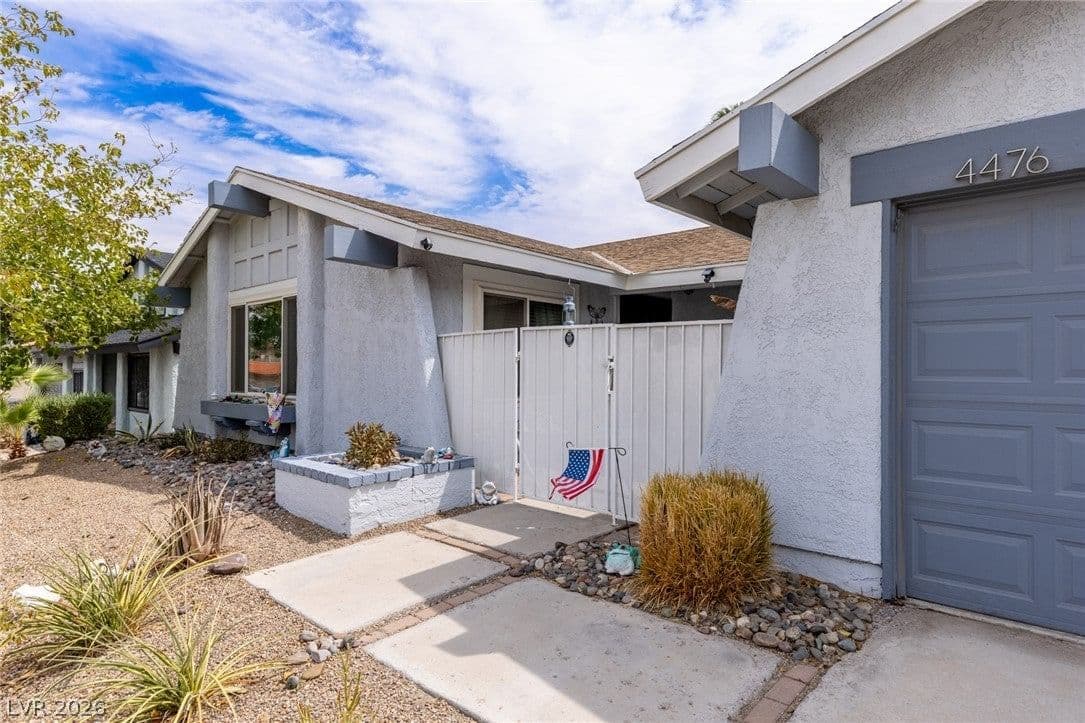 4476 Sunny Dunes Drive photo 4
