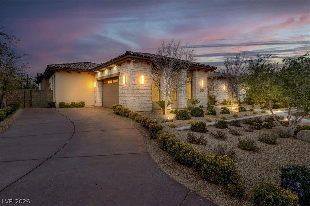 20 Pebble Hills Court photo 3
