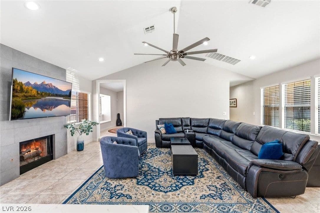 219 Cimarron Road photo 2