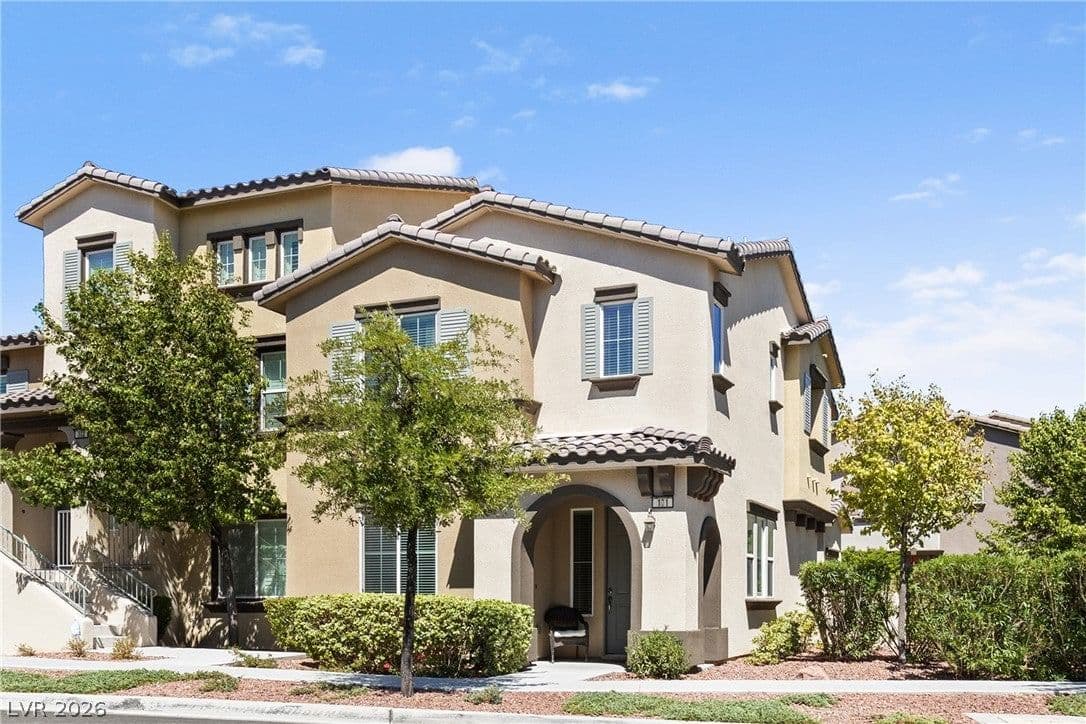 1560 Plaza Centre Drive