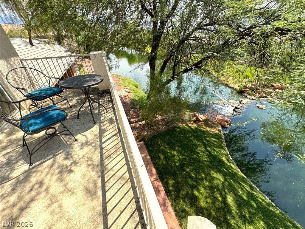 400 Paradise Parkway