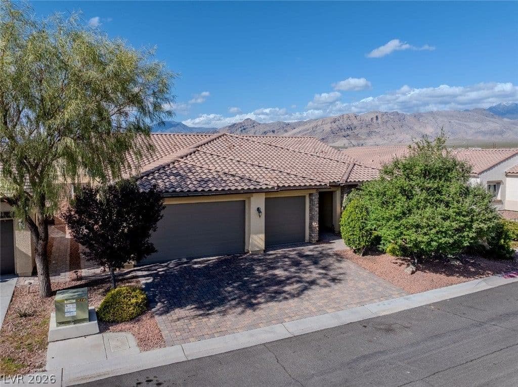 5436 Di Bossi Avenue photo 2