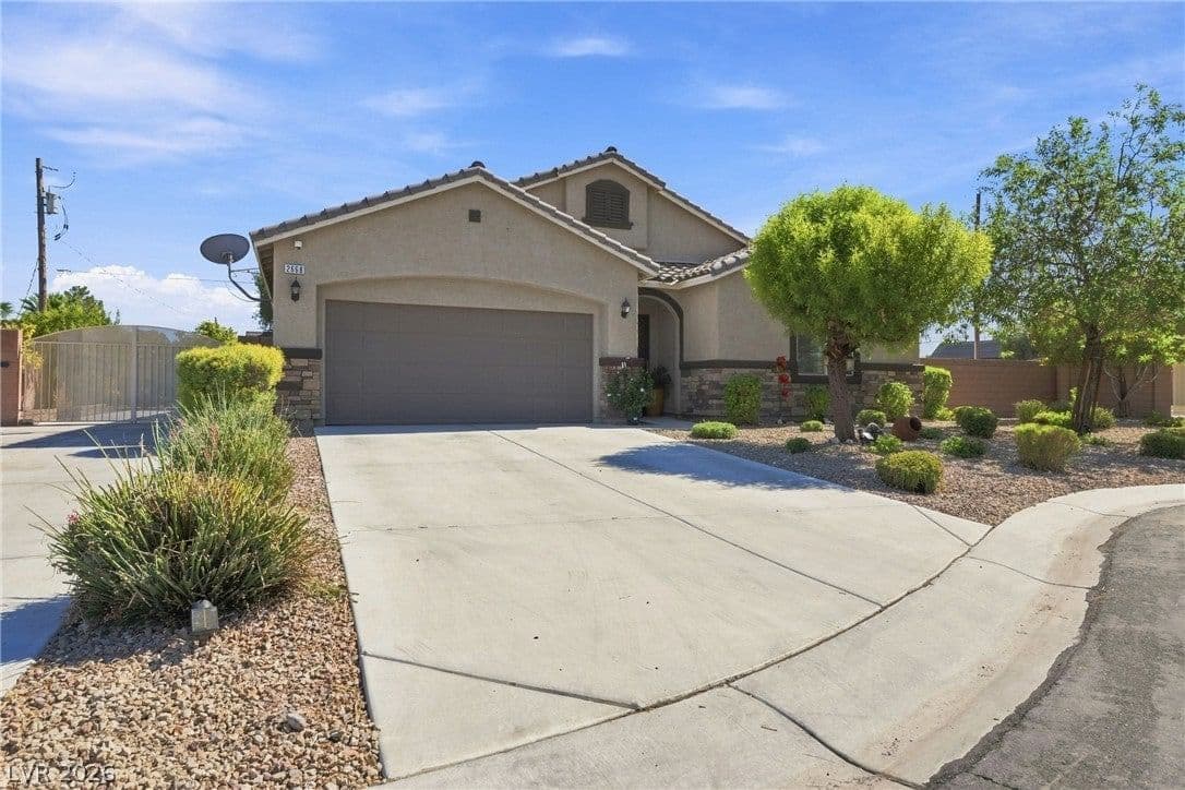2668 Dorshester Heights Court photo 4