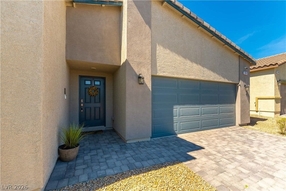 10107 Sequoia Falls Place photo 2