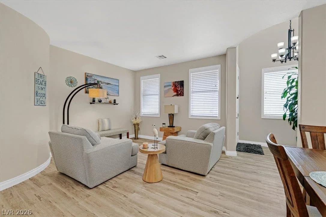 1184 Hollow Reed Court photo 4