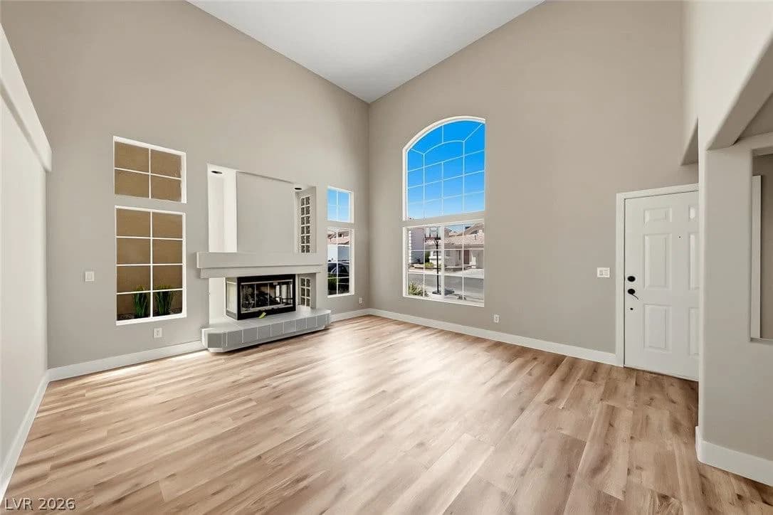 8753 Harvest Valley Avenue photo 4