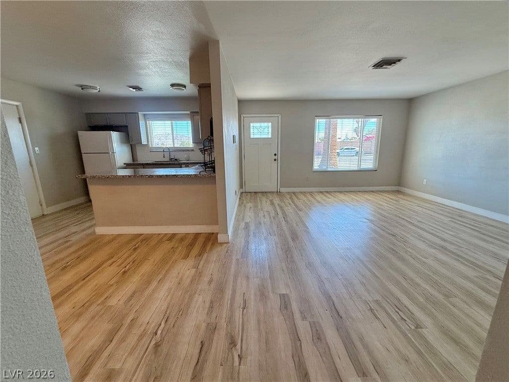 3000 LIBERTY Circle photo 5