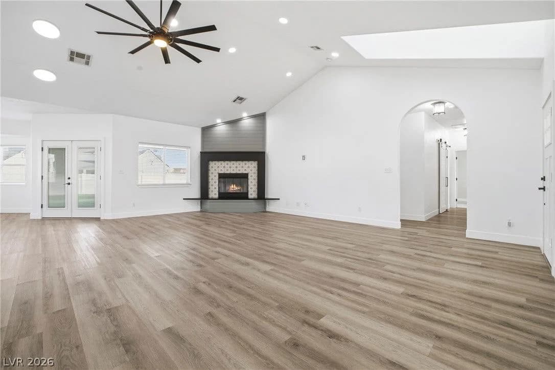 1352 Lake Valley Drive photo 4