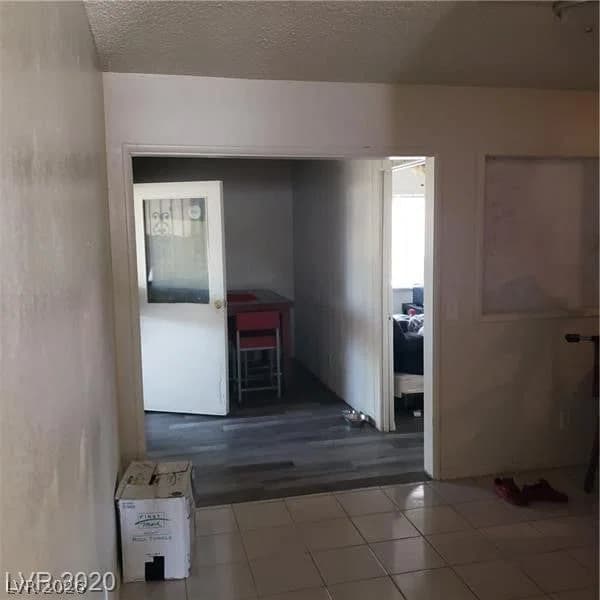 5284 Wellesley Avenue photo 5