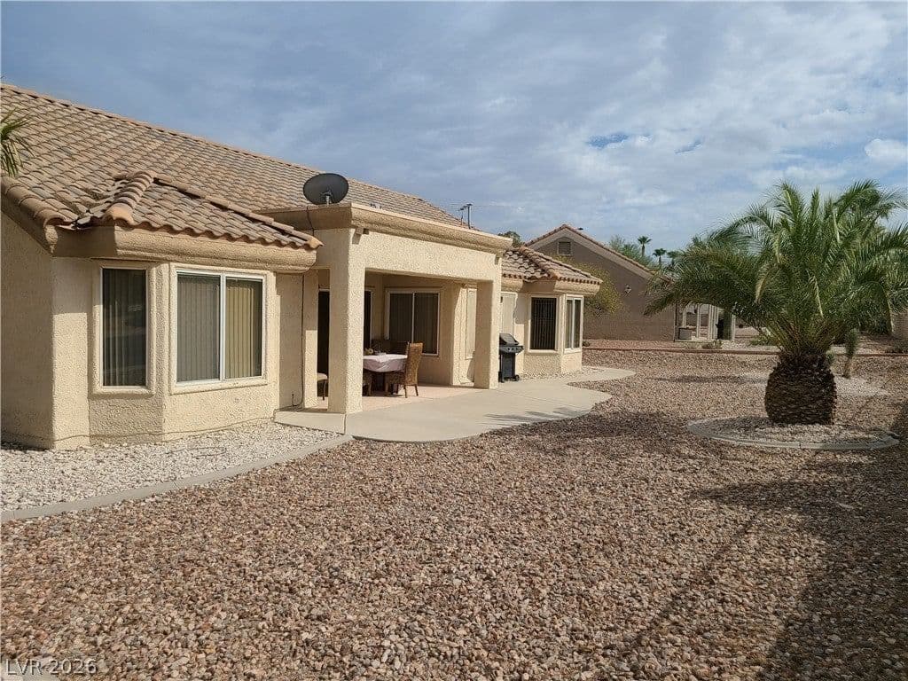 2409 Floyd Court photo 3
