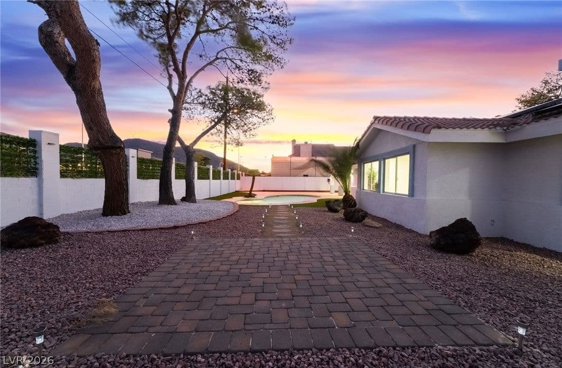 611 Fairway Road