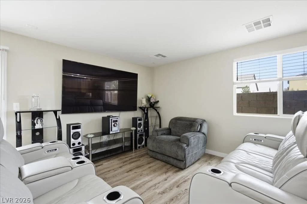 10818 Rosabella Street photo 5