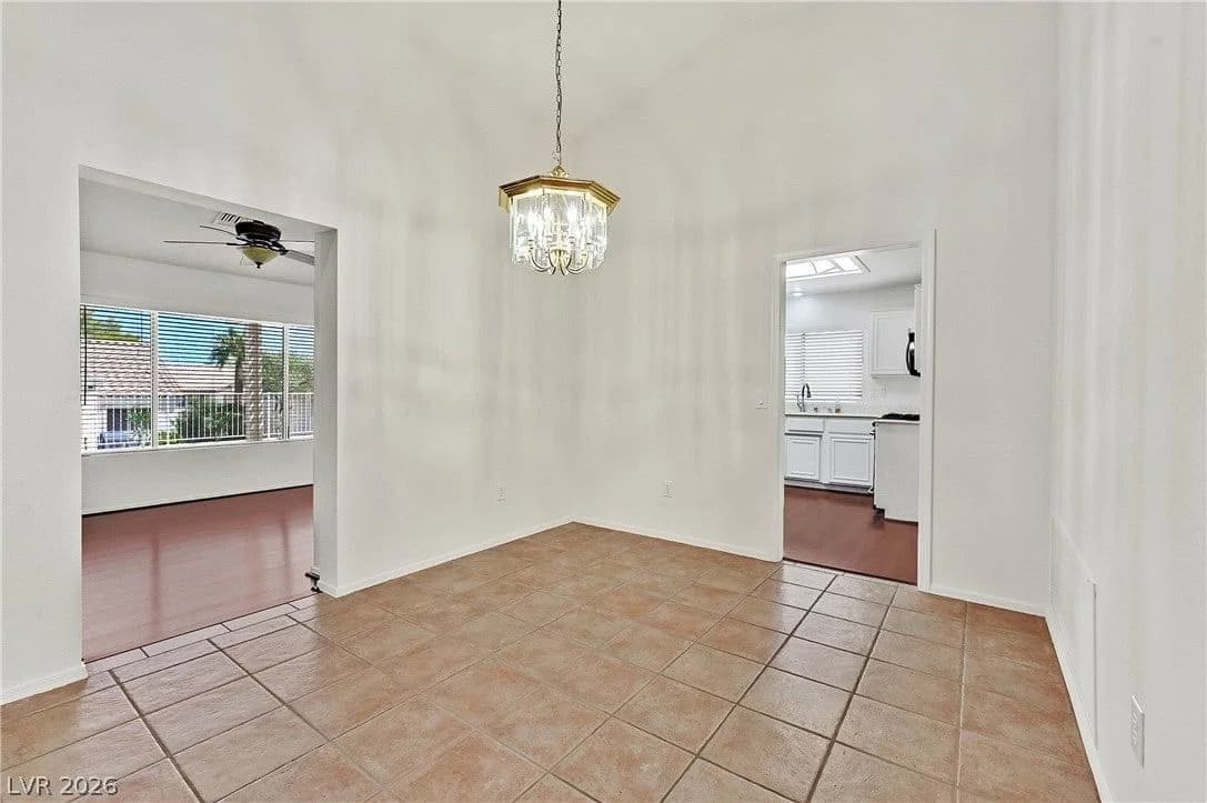 2708 Youngdale Drive photo 4