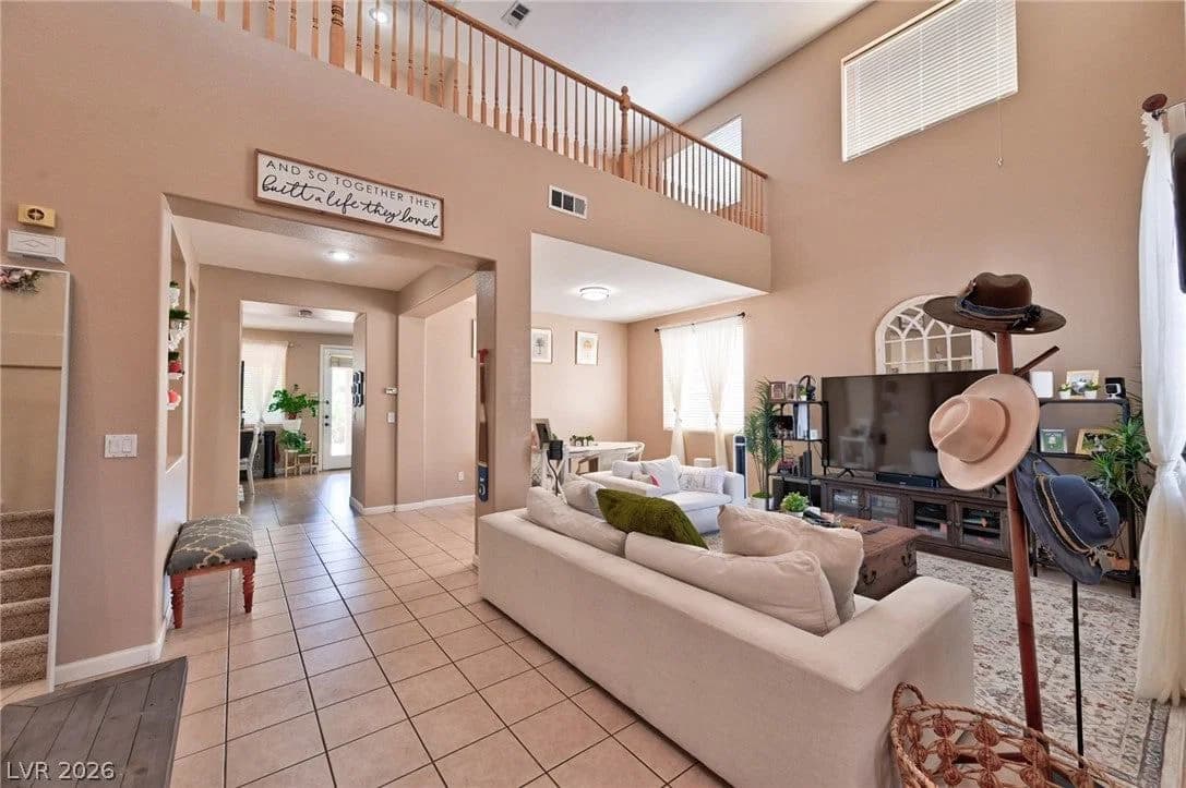 4925 Whisper Lake Avenue photo 4