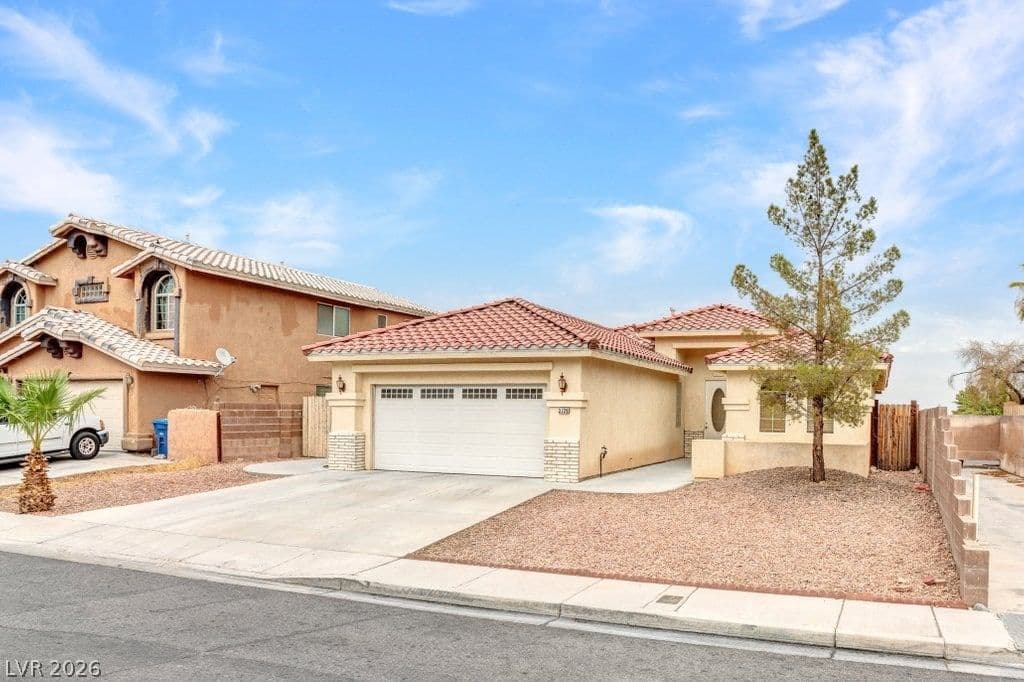 3726 Climbing Rose Street photo 2