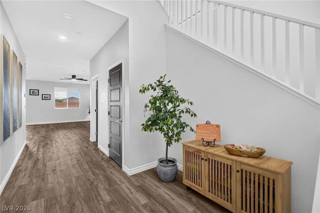 1288 Ventura Cliffs Avenue photo 4