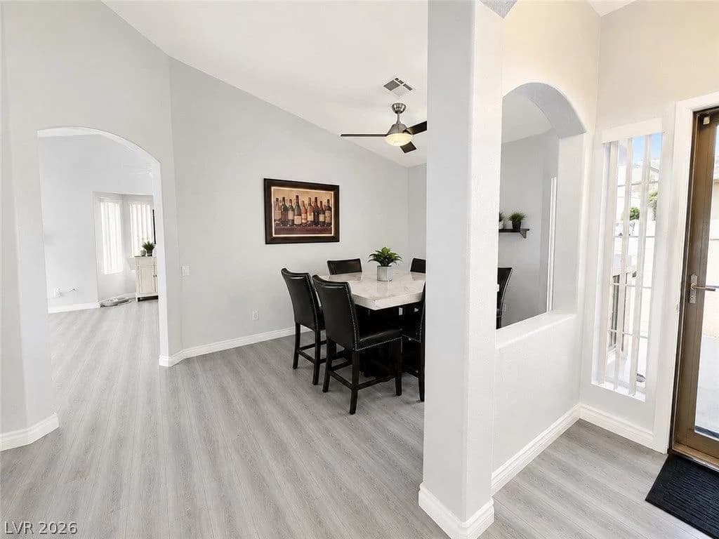 4400 Cobblehill Way photo 5