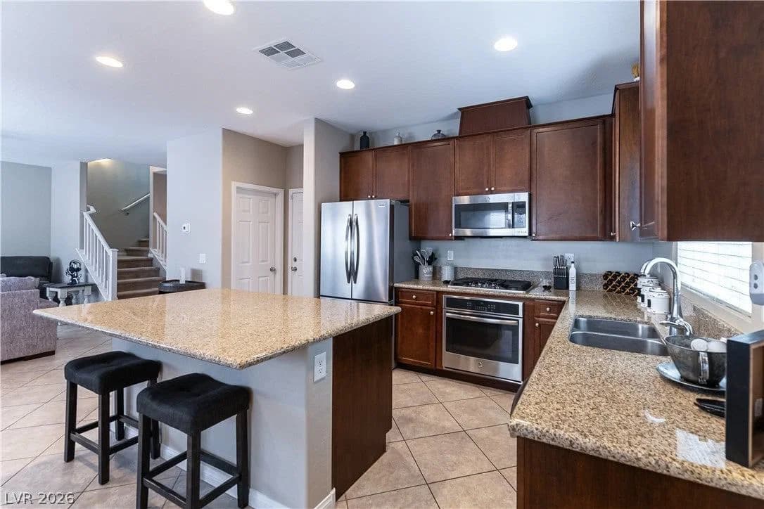 10804 Cather Avenue photo 5