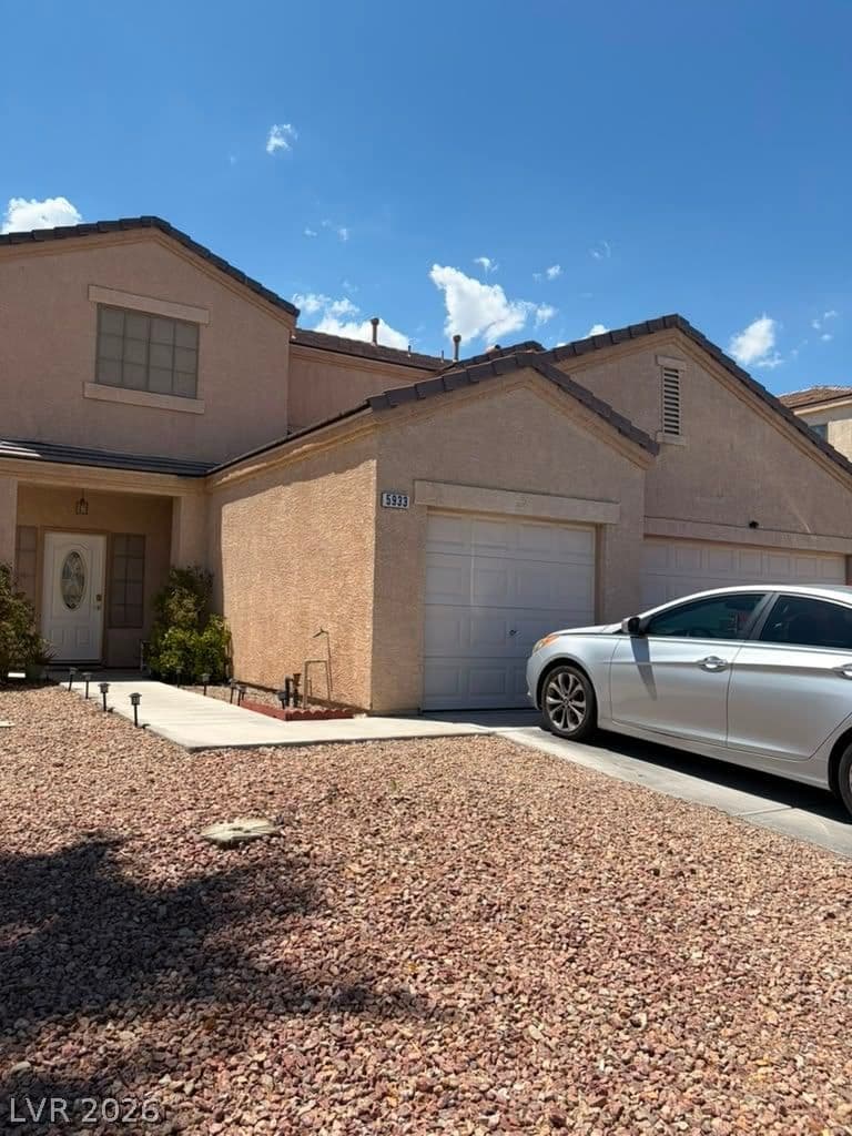 5933 Spinnaker Point Avenue photo 2
