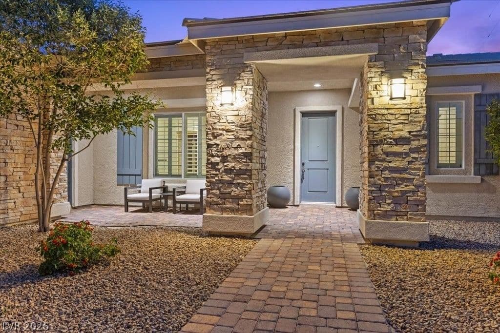4967 Enchanted View Street photo 4