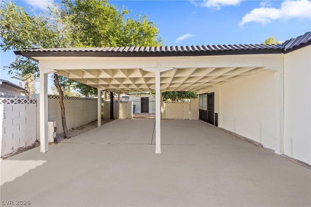 4444 Denia Circle photo 5