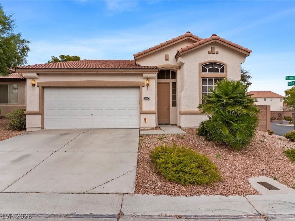 10034 Canyon Dunes Avenue photo 2