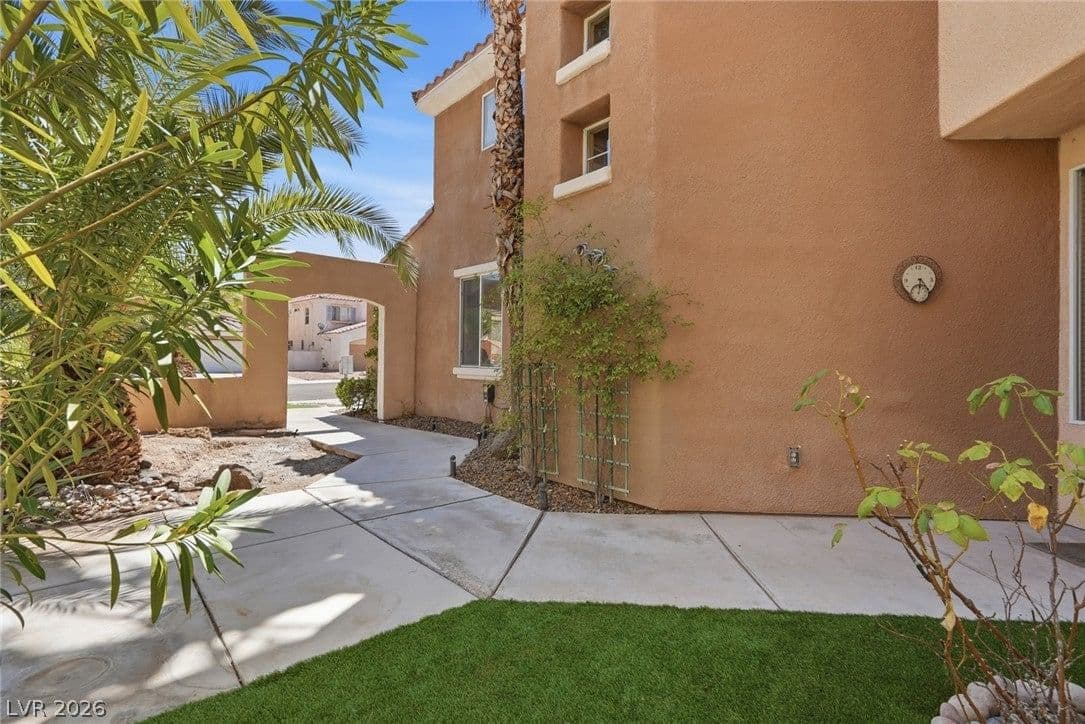 1701 Estrella Street photo 4