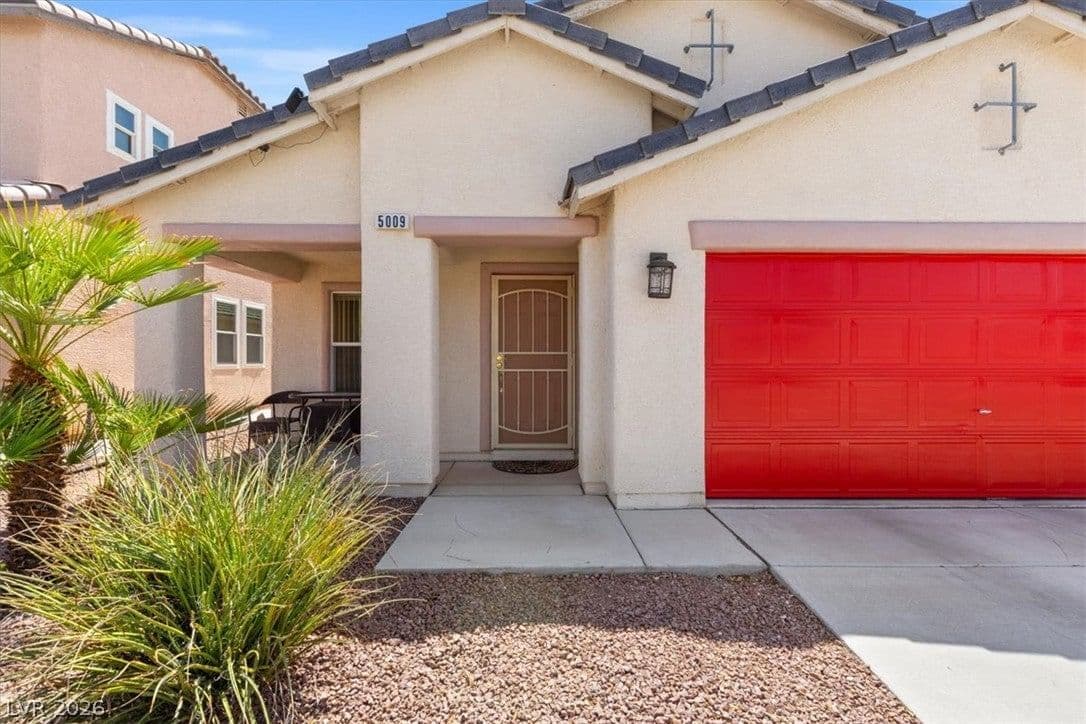 5009 Lone Wolf Avenue photo 2