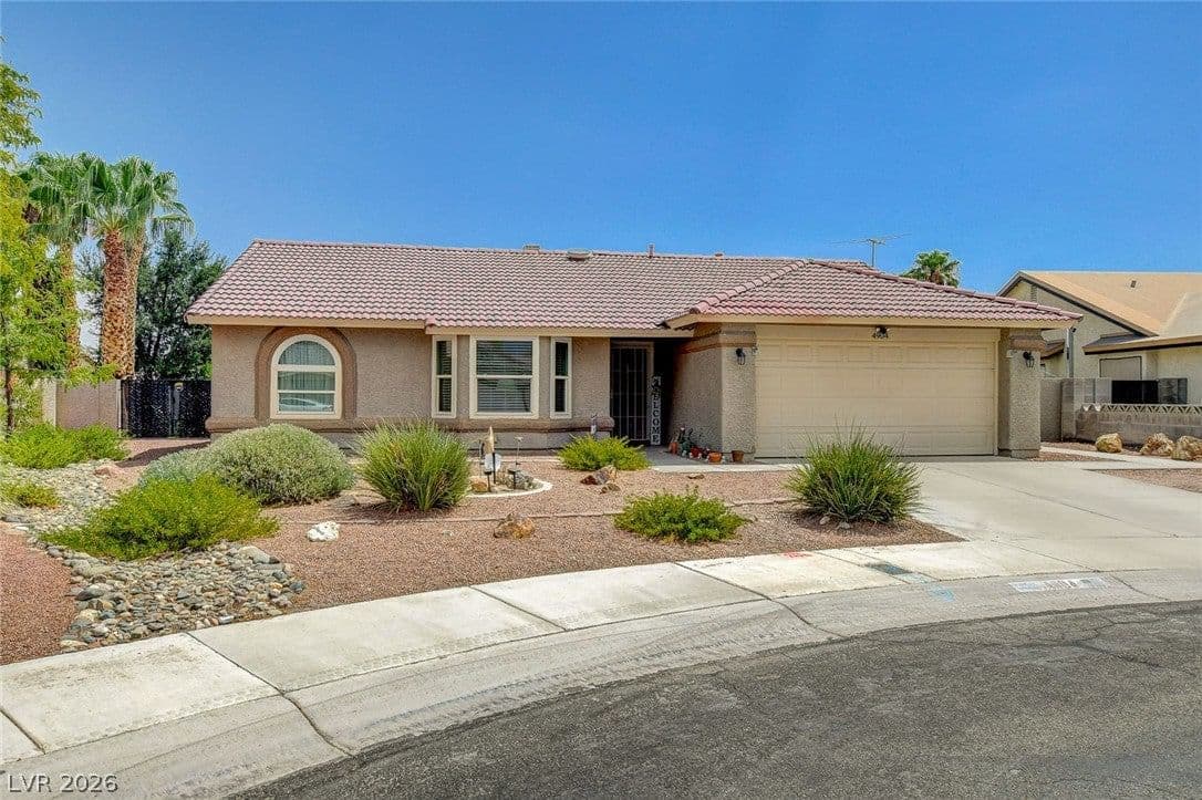 4904 Needles Court photo 5