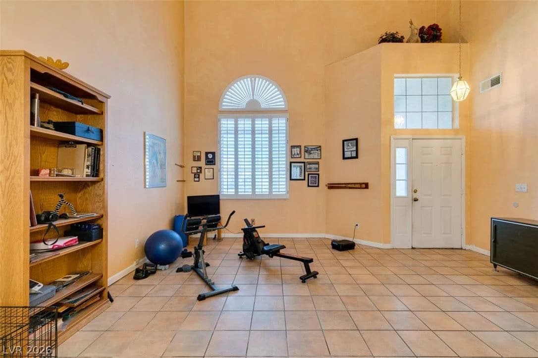 827 Fuerte Court photo 4