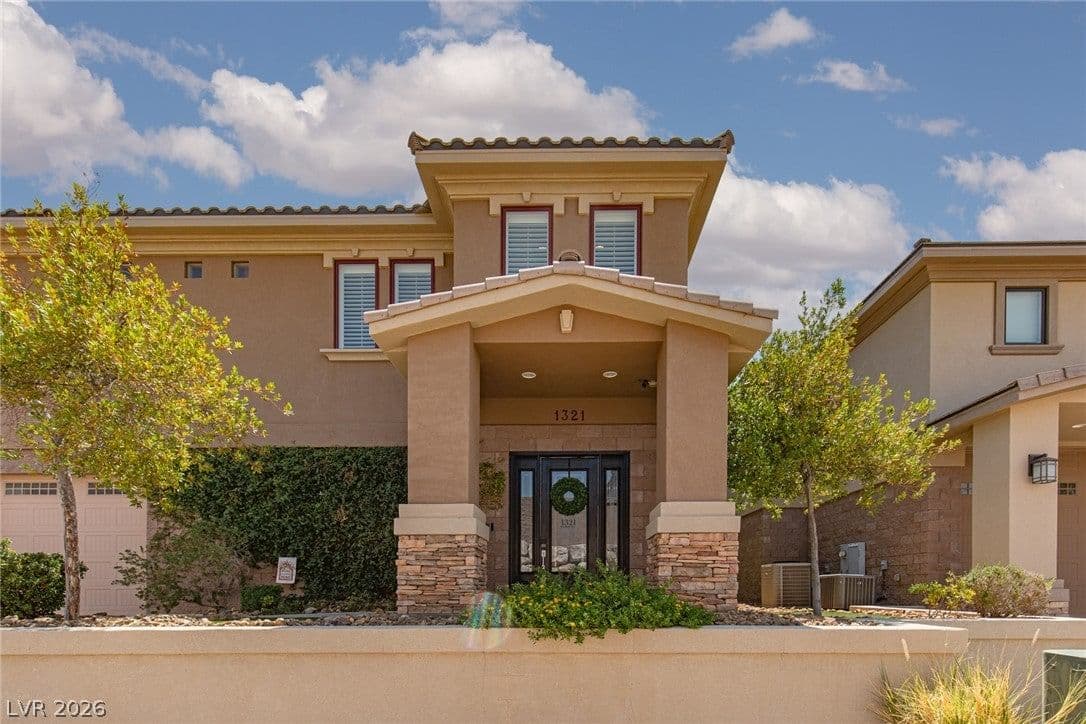 1321 Red Baron Lane photo 3