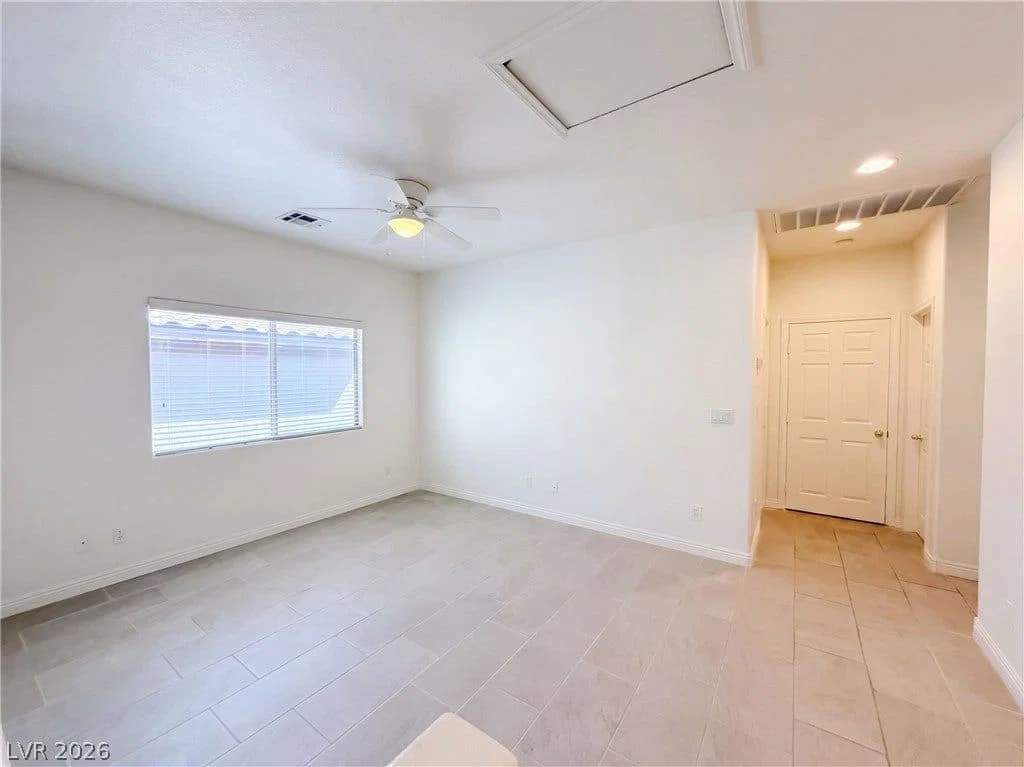 6733 Barrington Hills Street photo 4