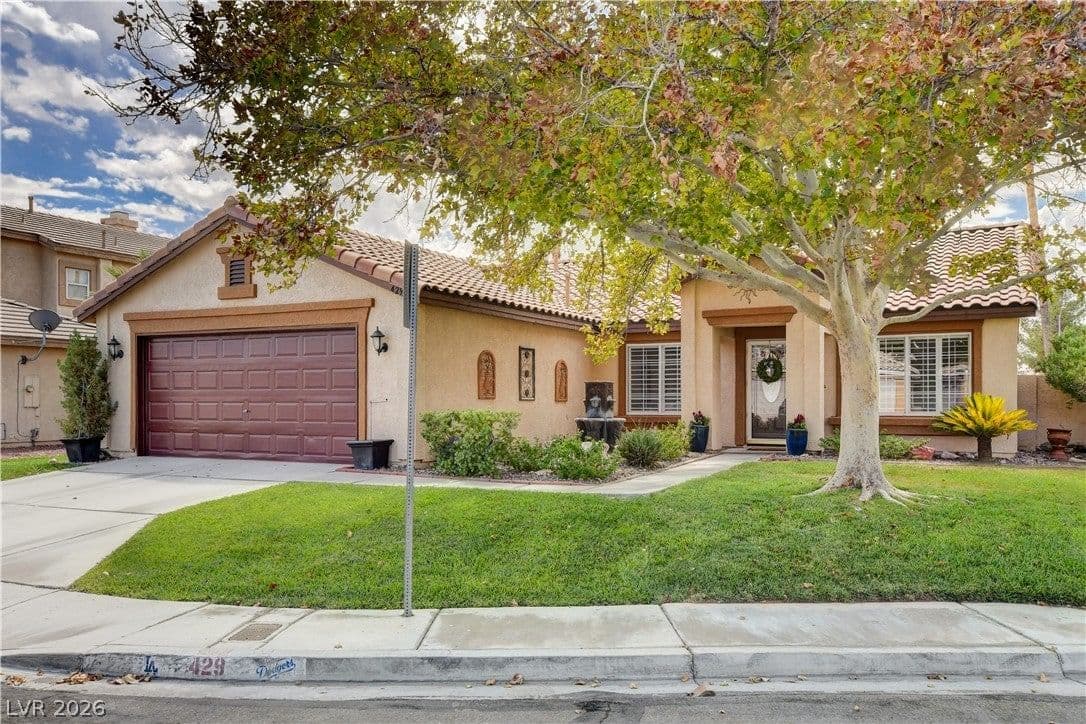 429 Flores Circle photo 3
