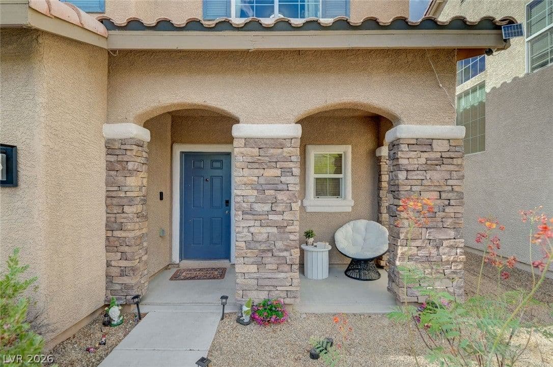 8700 Gateway Glen Drive photo 4