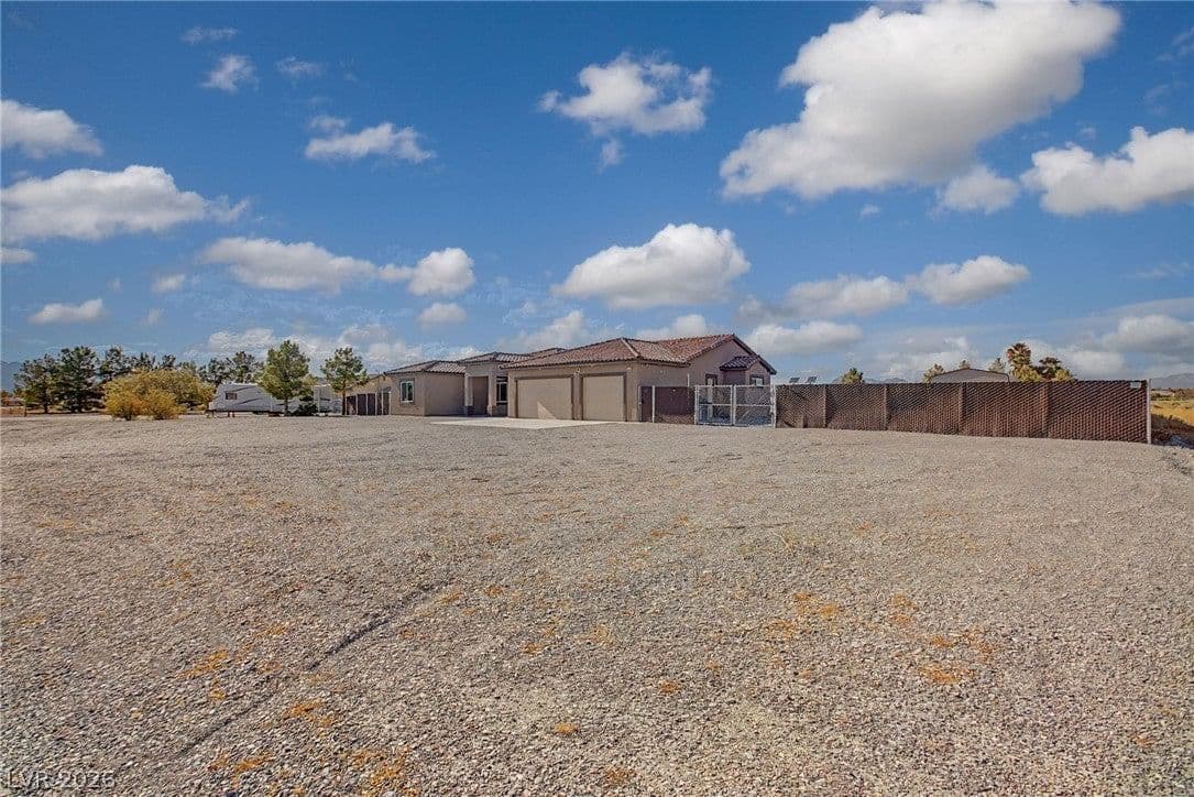 1360 Labrador Street photo 4