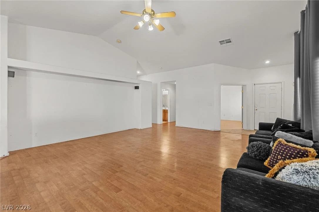 3220 Black Jade Avenue photo 5