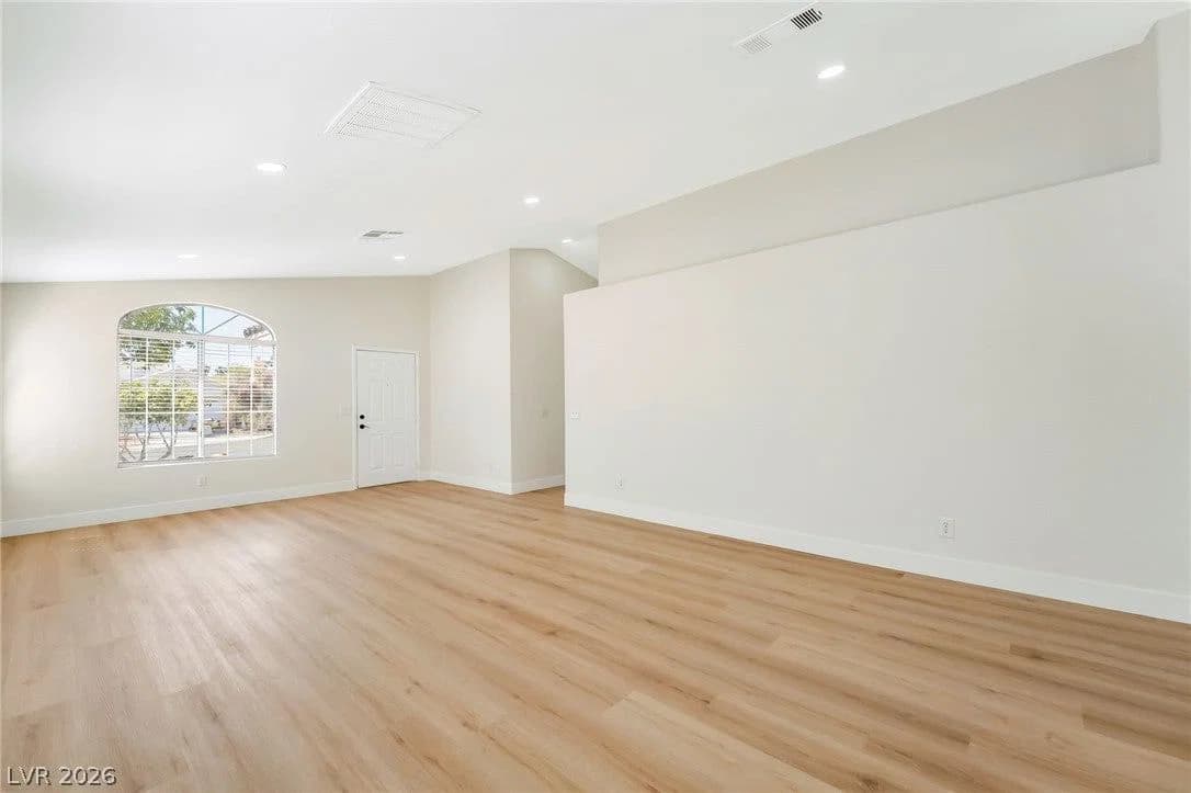 4050 Lucas Avenue photo 5