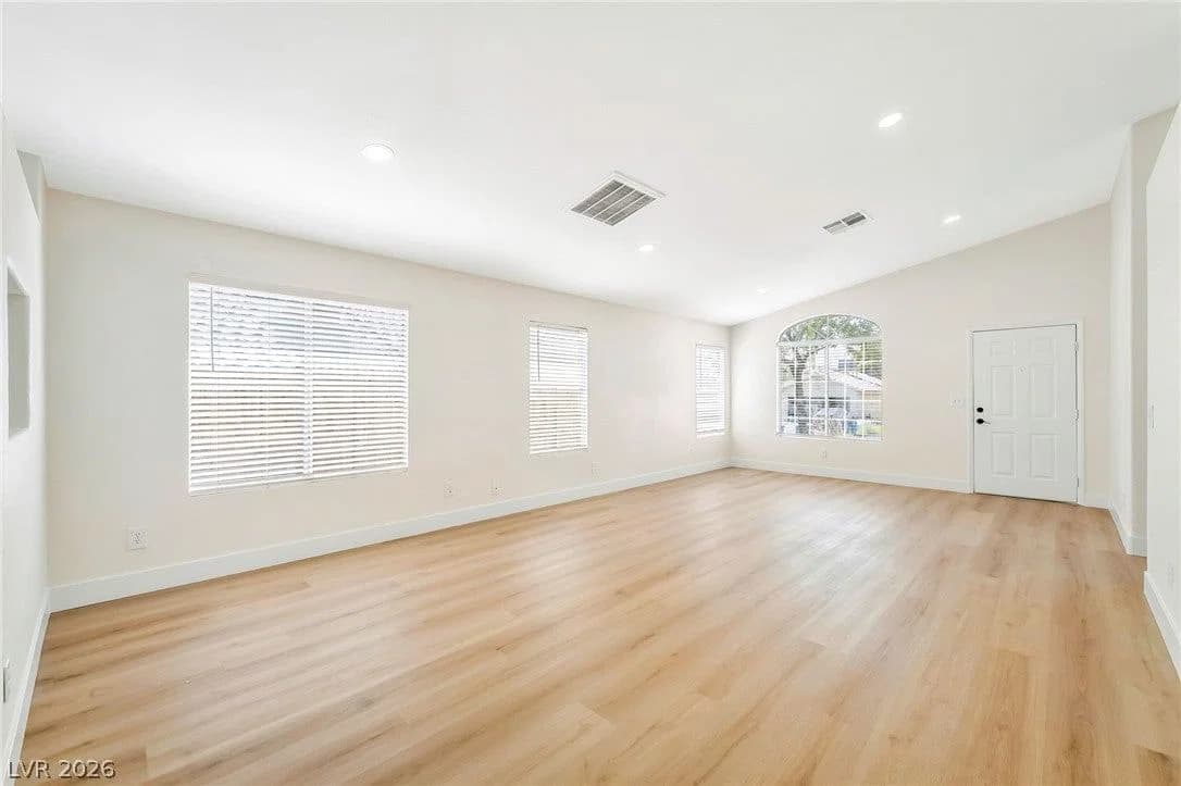 4050 Lucas Avenue photo 3