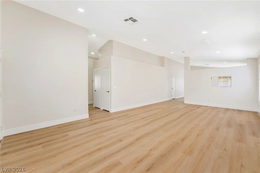 4050 Lucas Avenue photo 4