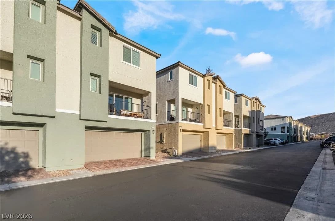 6818 Truffle Gray Street photo 2