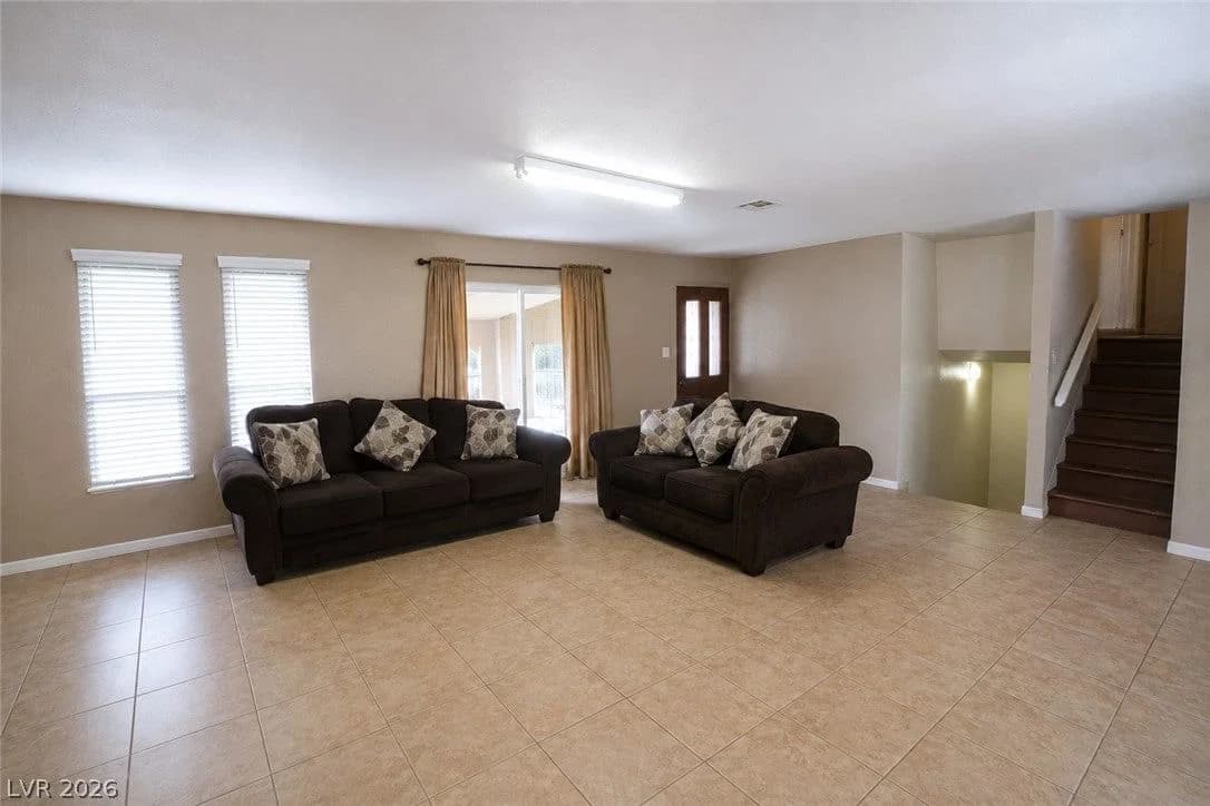 905 Zola Circle photo 4
