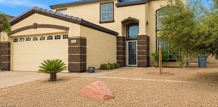 165 Mount Saint Helens Drive photo 2