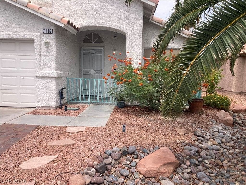 7116 Golden Desert Avenue photo 4