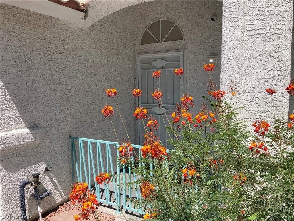7116 Golden Desert Avenue photo 5