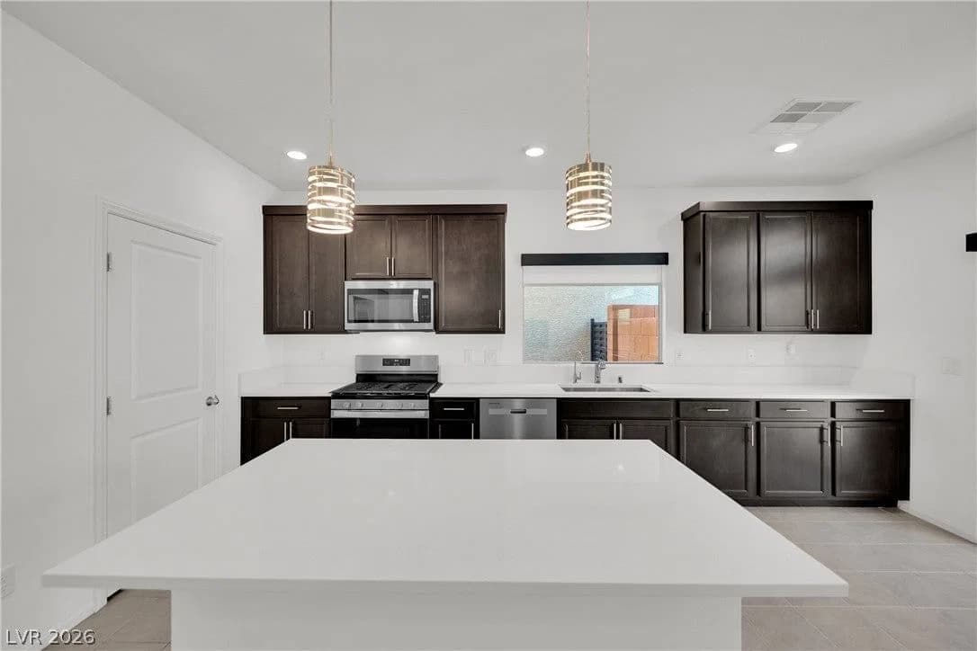 5840 Becklow Gardens Avenue photo 4